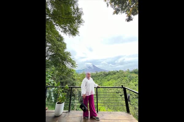 Pantai Kelingking di Nusa Penida, Bali Pantai Kelingking di Nusa Penida, Bali